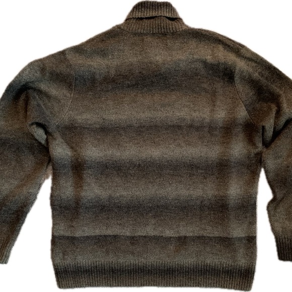 Geoffrey Beene Gray and Brown Turtleneck Sweater Cozy Knit 10% Wool - Picture 5 of 6